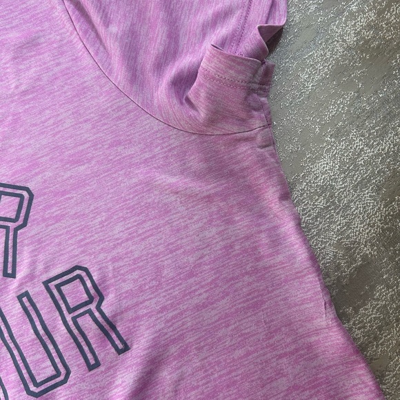 Under Armour Women’s Tshirt - Picture 10 of 16